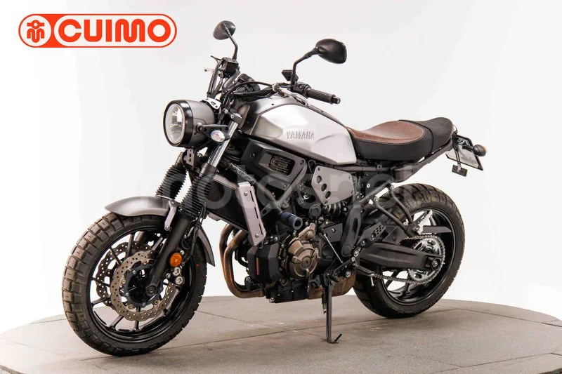 Yamaha XSR700 - Vista 9