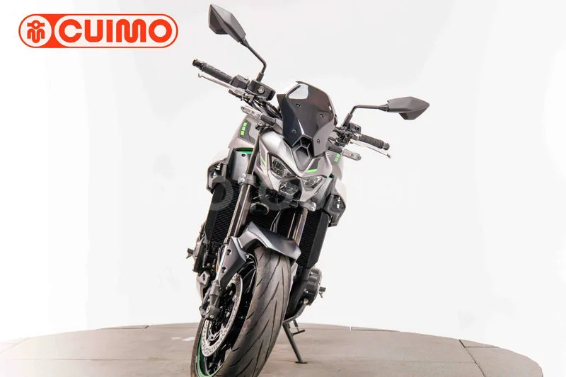 Kawasaki Z900 - Vista 10