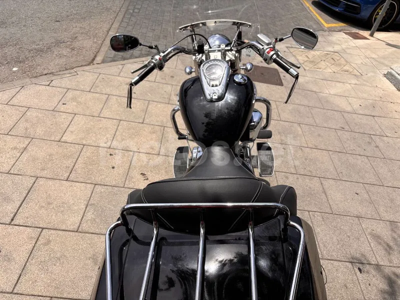 Suzuki Intruder C800 - Vista 11