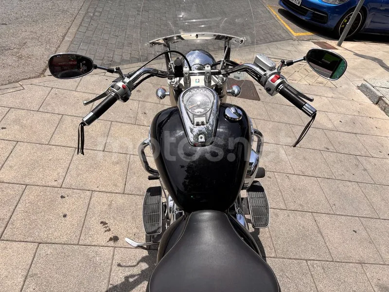 Suzuki Intruder C800 - Vista 12
