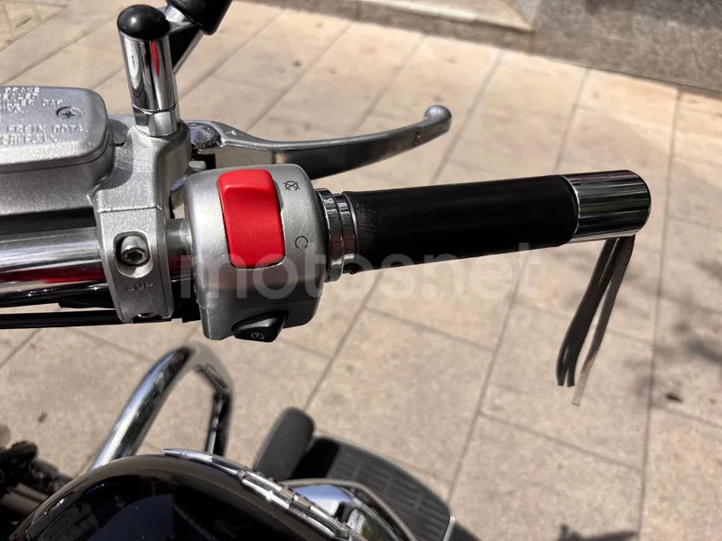 Suzuki Intruder C800 - Vista 15