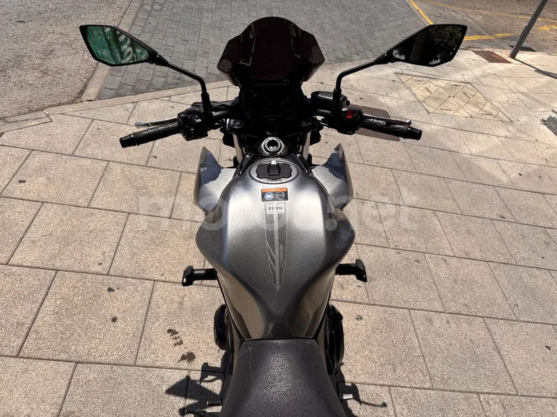 Kawasaki Z650 - Vista 12
