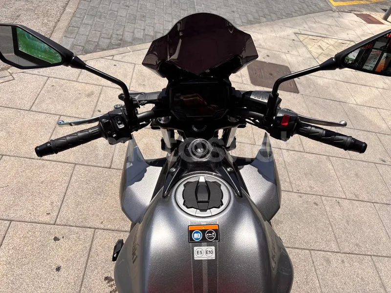 Kawasaki Z650 - Vista 13