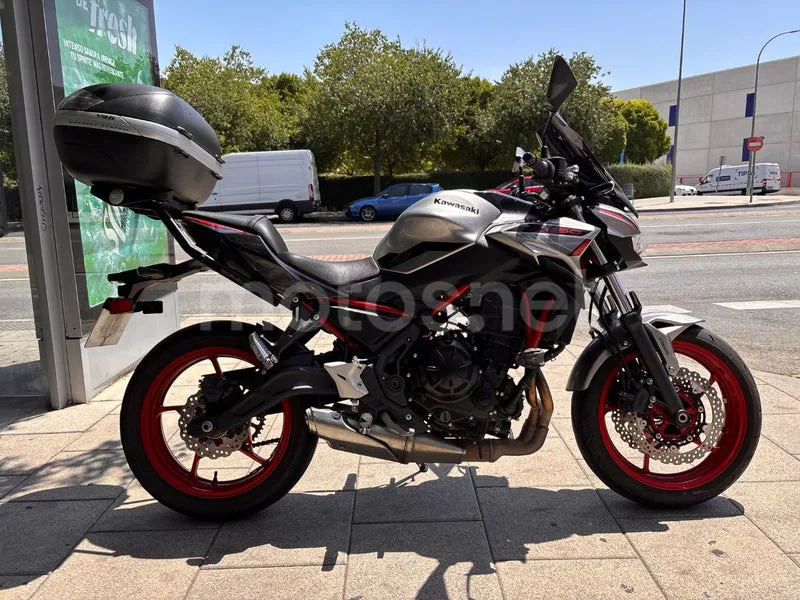 Kawasaki Z650 - Vista 6