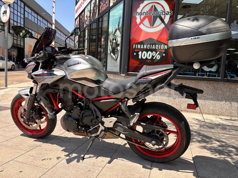 Kawasaki Z650 - Vista 10