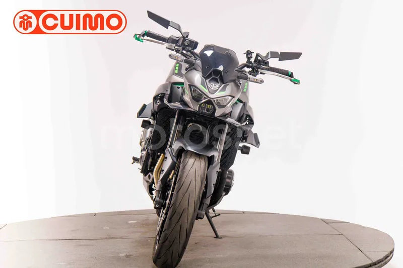 Kawasaki Z900 - Vista 10