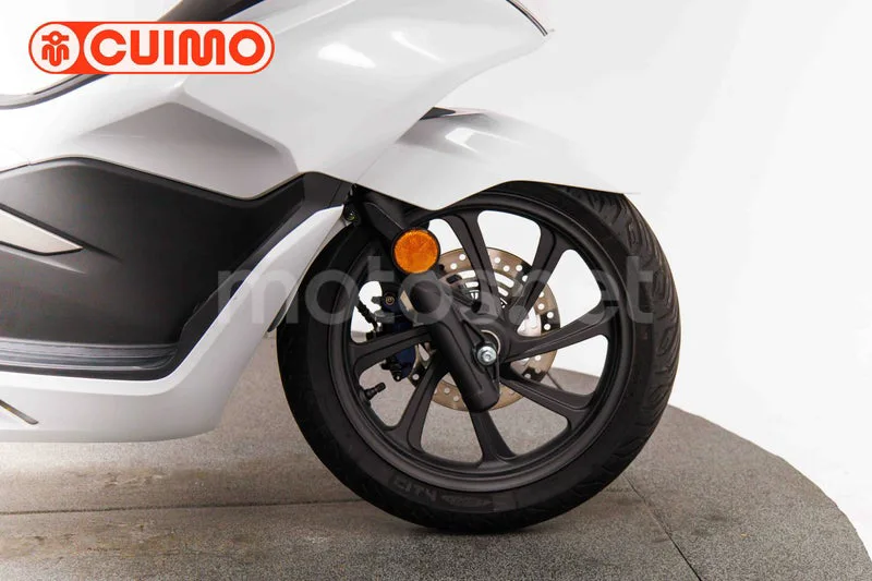 Honda PCX125 - Vista 13