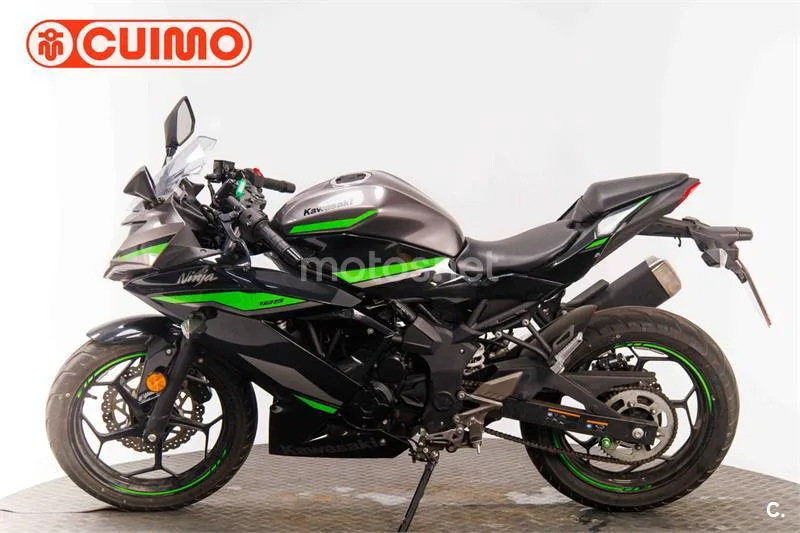 Kawasaki Ninja 125 - Vista 8