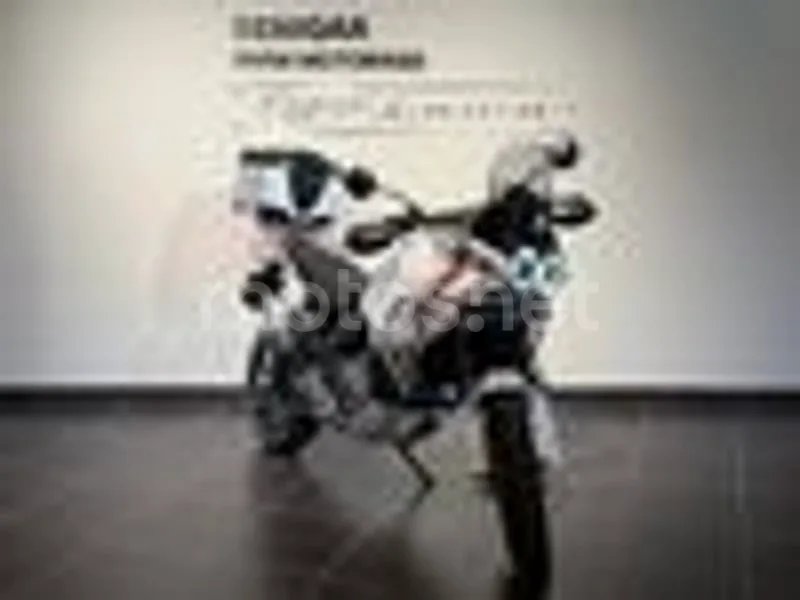 Ducati DesertX - Vista 4