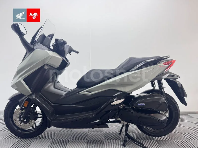 Honda Forza 125 - Vista 6