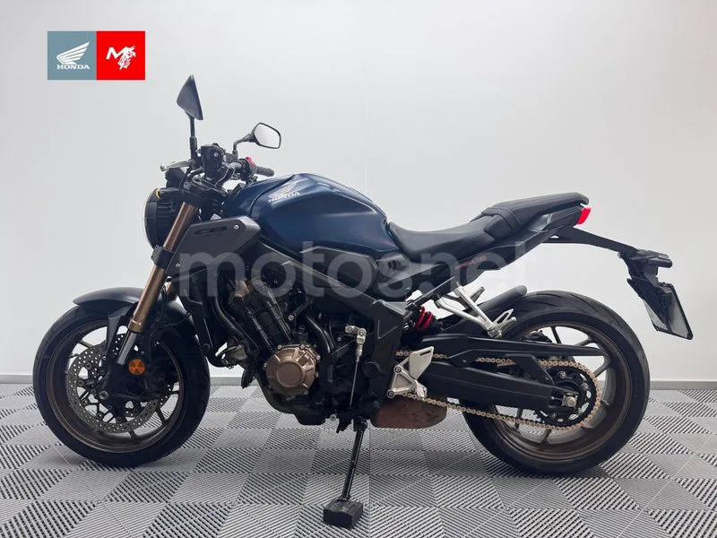 Honda CB650R - Vista 6
