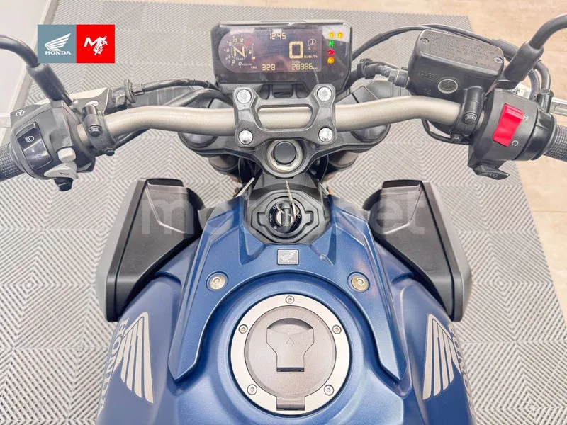 Honda CB650R - Vista 9