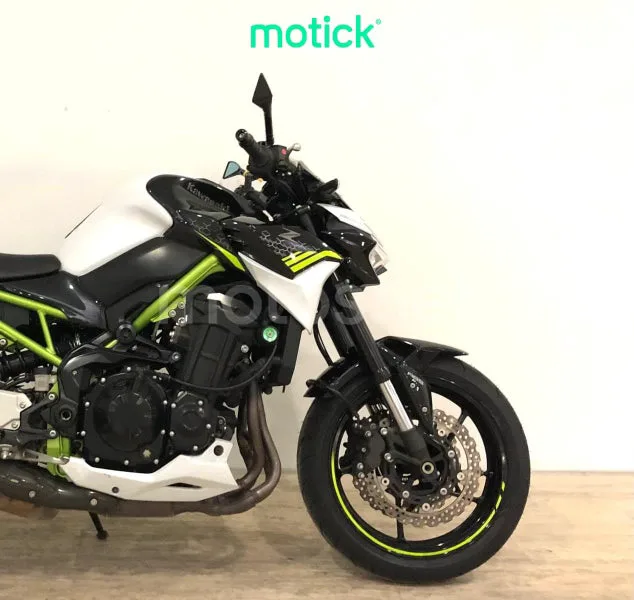 Kawasaki Z900 - Vista 4