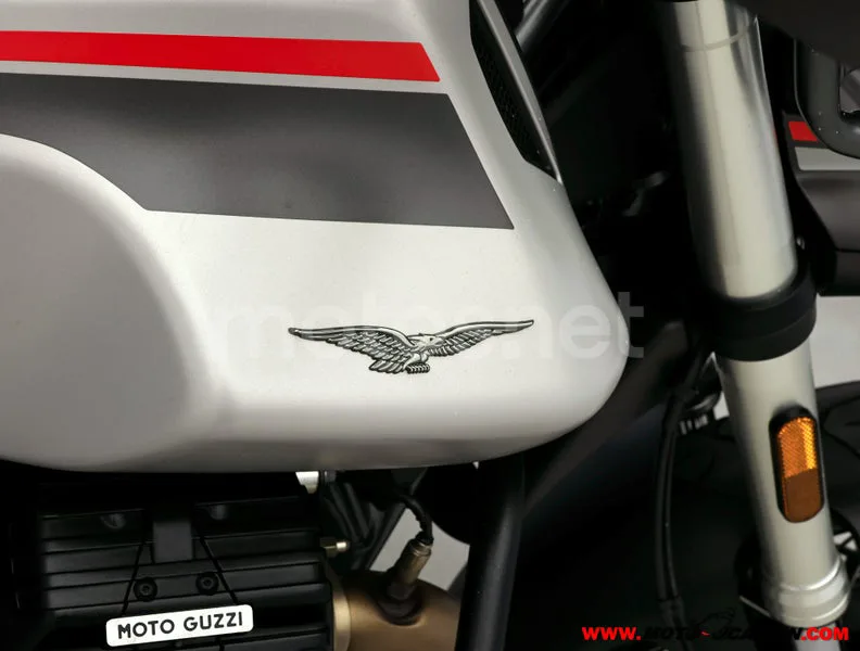 Moto Guzzi V85 TT - Vista 9