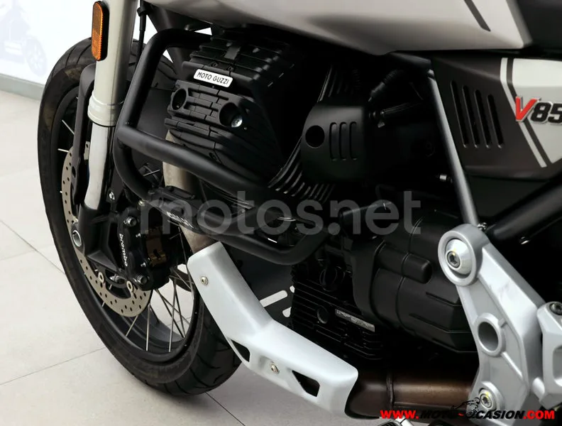 Moto Guzzi V85 TT - Vista 10