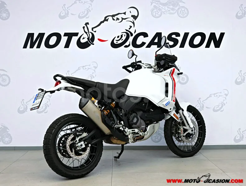 Ducati DesertX - Vista 3