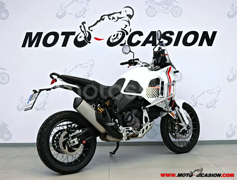 Ducati DesertX - Vista 3