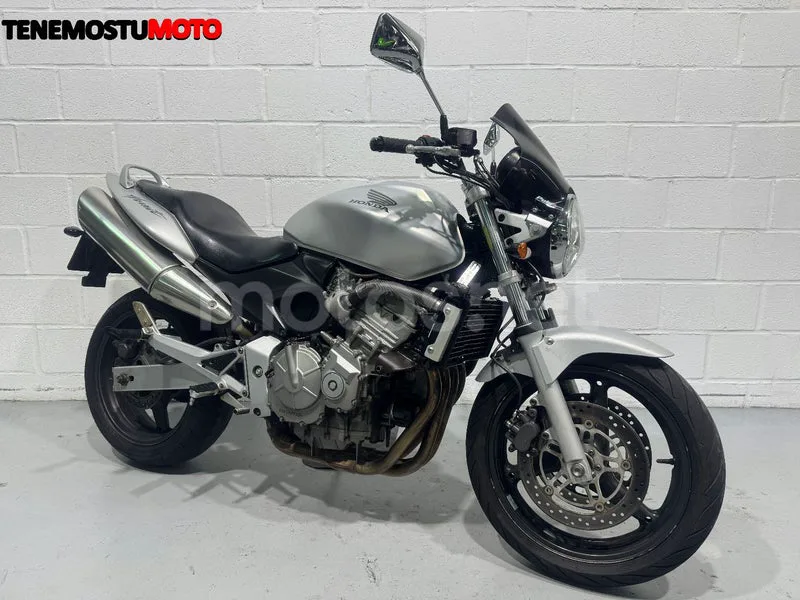 Honda CB600F Hornet - Vista 3