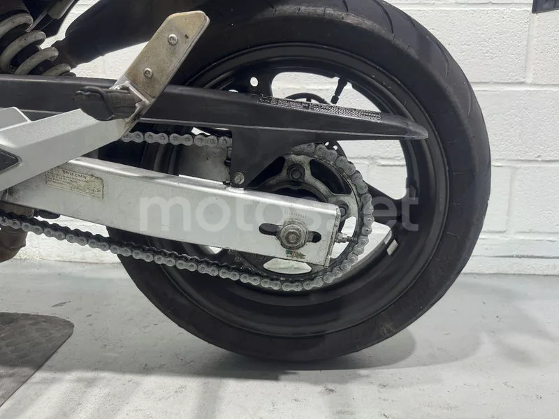 Honda CB600F Hornet - Vista 26