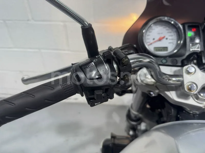 Honda CB600F Hornet - Vista 27