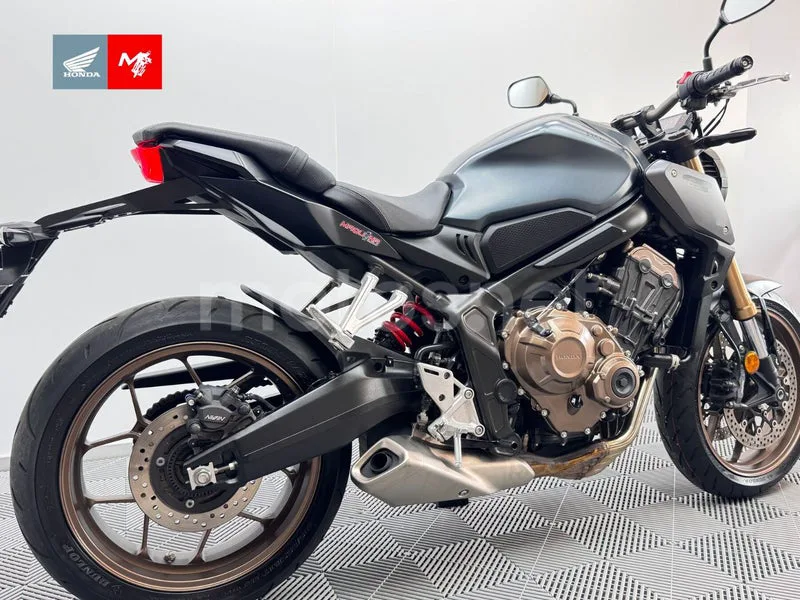 Honda CB650R - Vista 4
