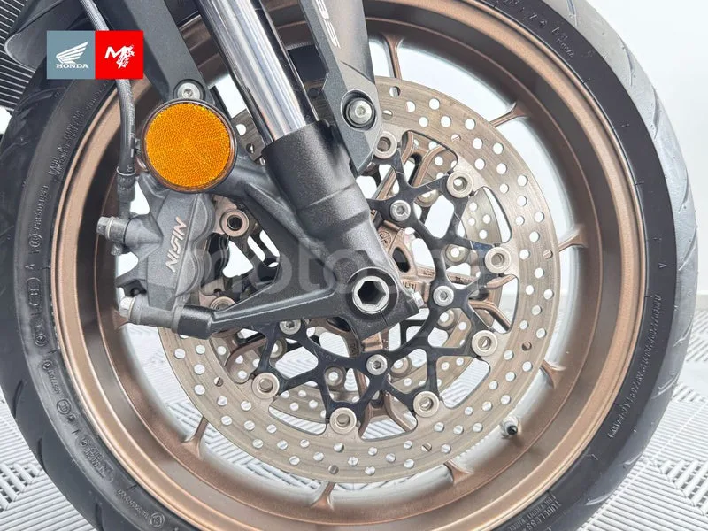 Honda CB650R - Vista 5