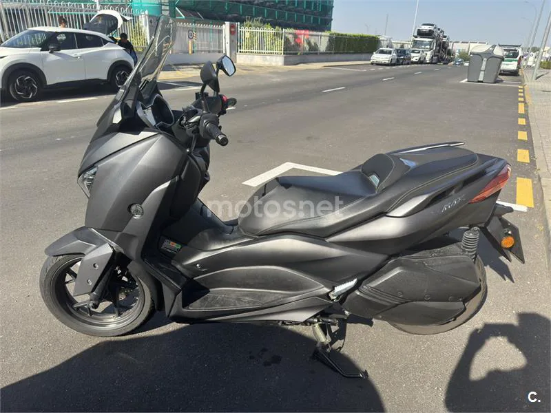 Yamaha XMAX 300 - Vista 3