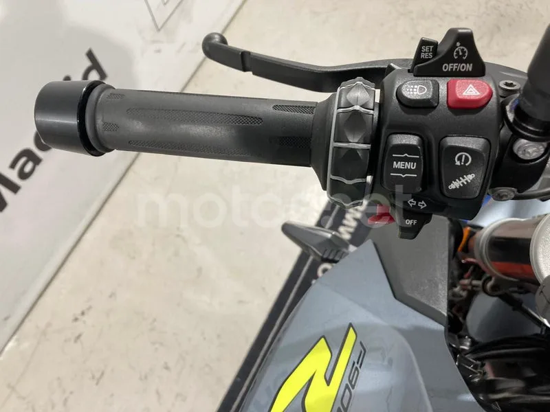BMW F 900 R - Vista 7