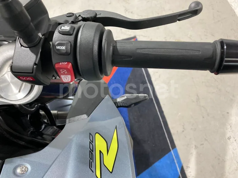 BMW F 900 R - Vista 8