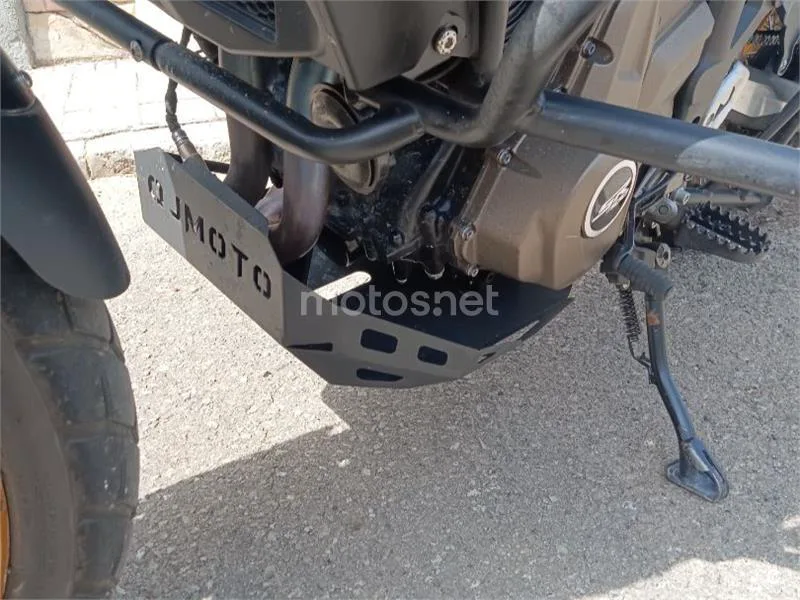 QJ Motor SRT 700 X - Vista 4