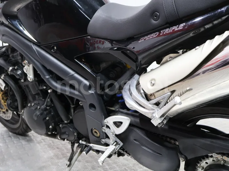 Triumph Speed Triple - Vista 14