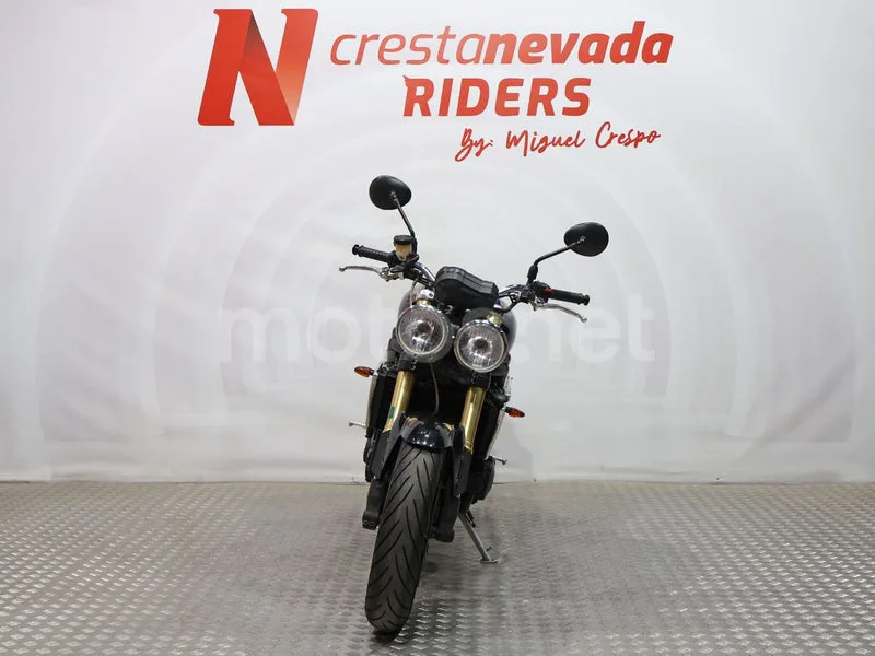 Triumph Speed Triple - Vista 5
