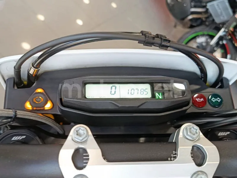 Husqvarna 701 Supermoto 8690 € 2021 Granada - 2