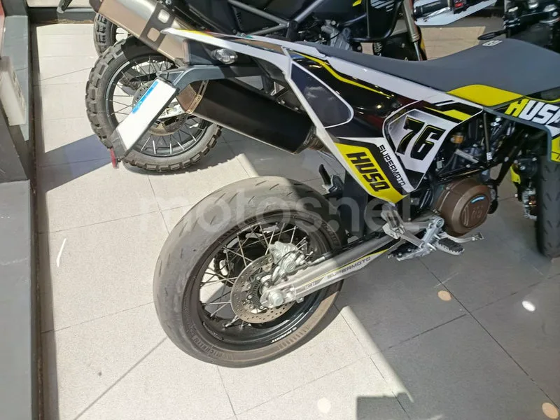 Husqvarna 701 Supermoto - Vista 10