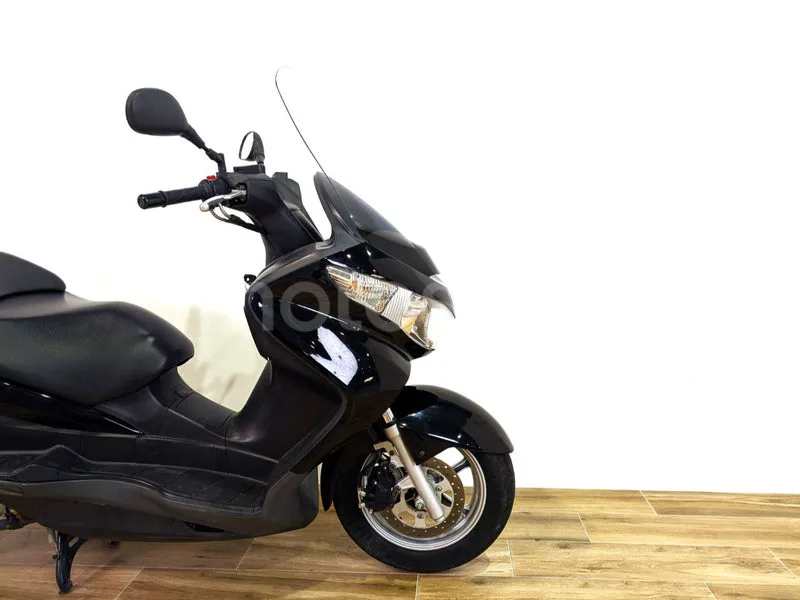Suzuki Burgman 125 - Vista 4