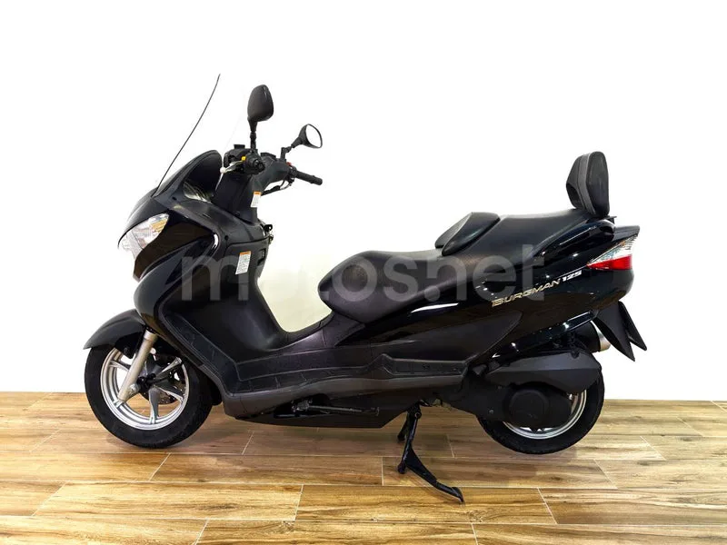 Suzuki Burgman 125 - Vista 5