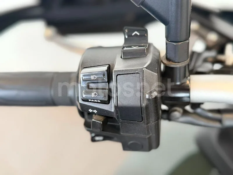 Yamaha MT-09 Tracer - Vista 5
