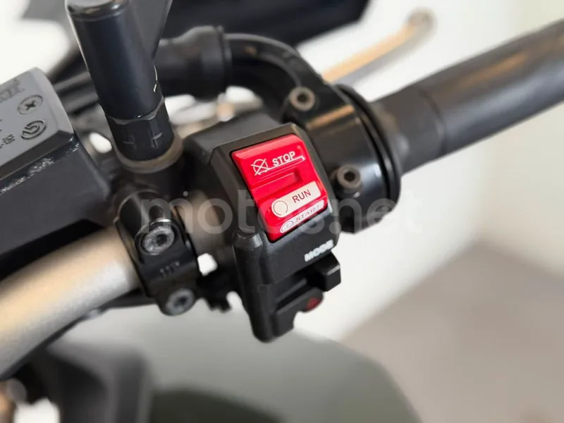 Yamaha MT-09 Tracer - Vista 7