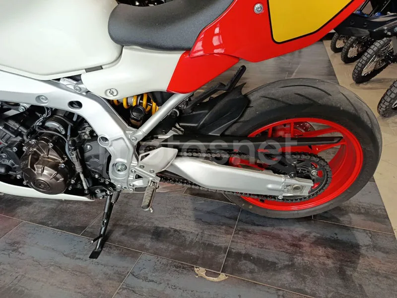 Yamaha XSR900 GP - Vista 14