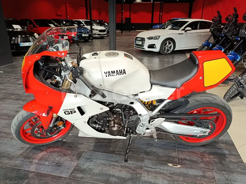 Yamaha XSR900 GP - Vista 3