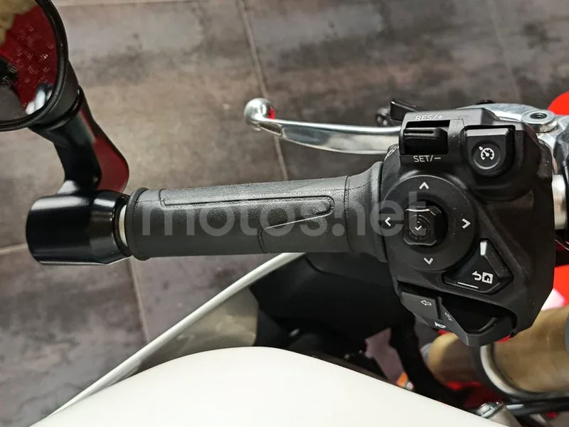 Yamaha XSR900 GP - Vista 6