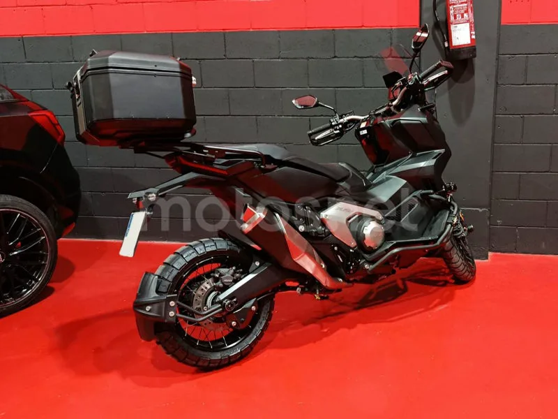Honda X-ADV - Vista 11