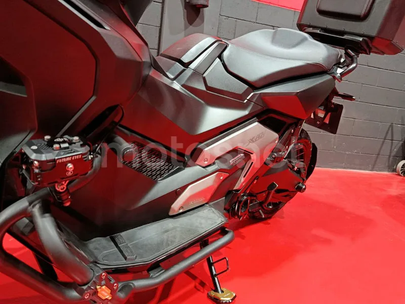 Honda X-ADV - Vista 13
