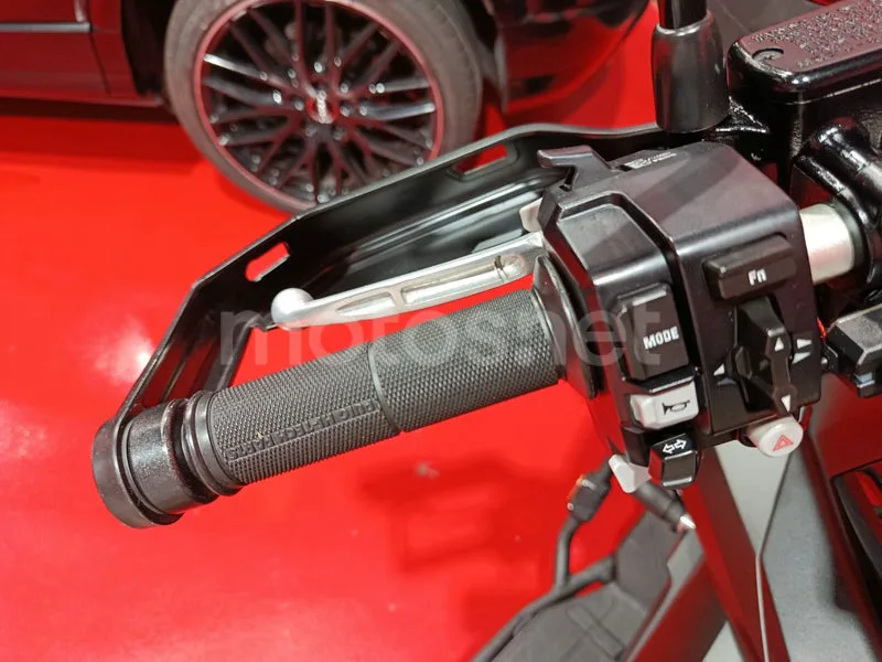 Honda X-ADV - Vista 8
