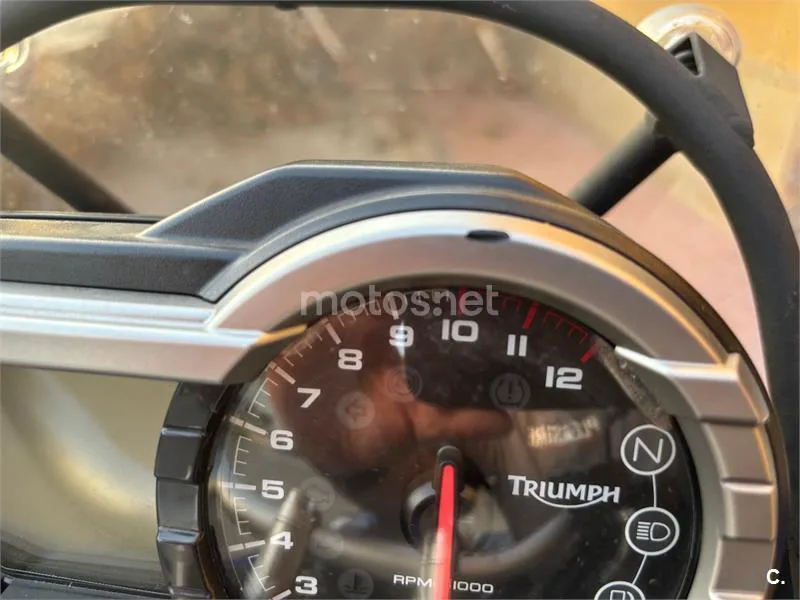 Triumph Tiger Explorer - Vista 8