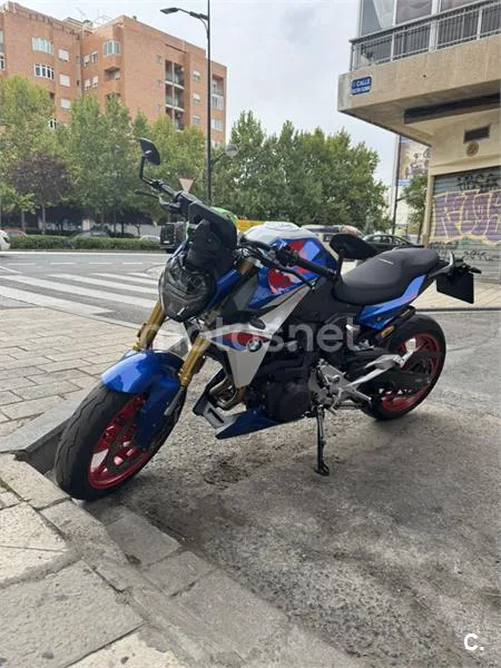 BMW F 900 R - Vista 4