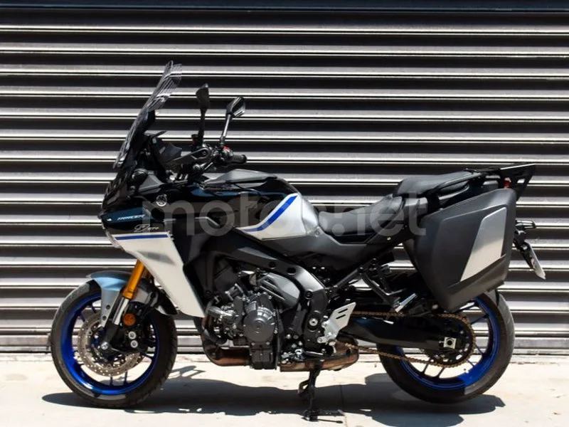 Yamaha Tracer 9 - Vista 16