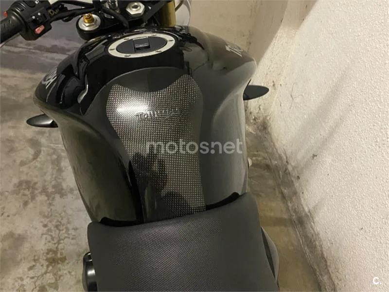 Triumph Street Triple R - Vista 4