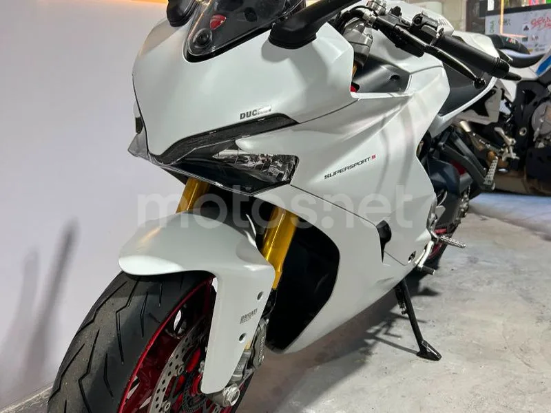 Ducati SuperSport - Vista 17