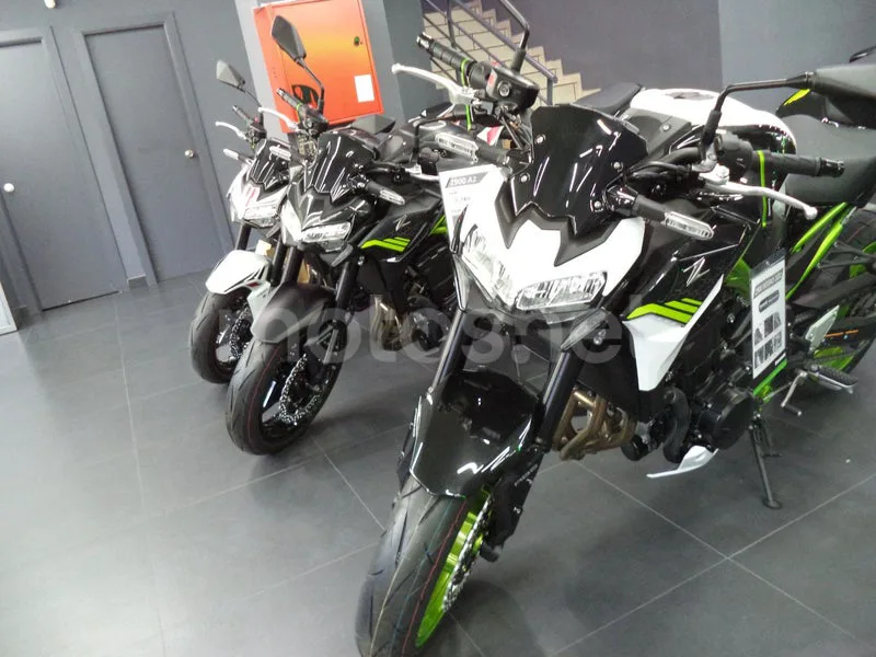 Yamaha XMAX 300 - Vista 18